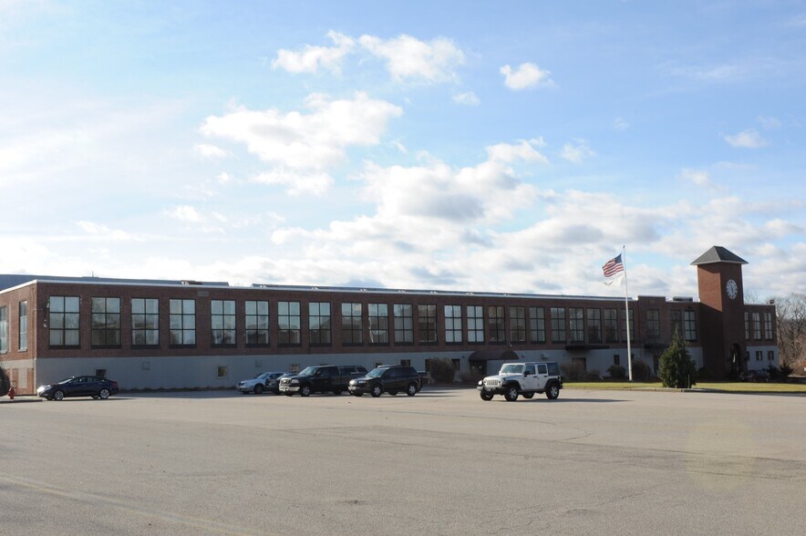 582 Great Rd, North Smithfield, RI 02896 Flex for Lease