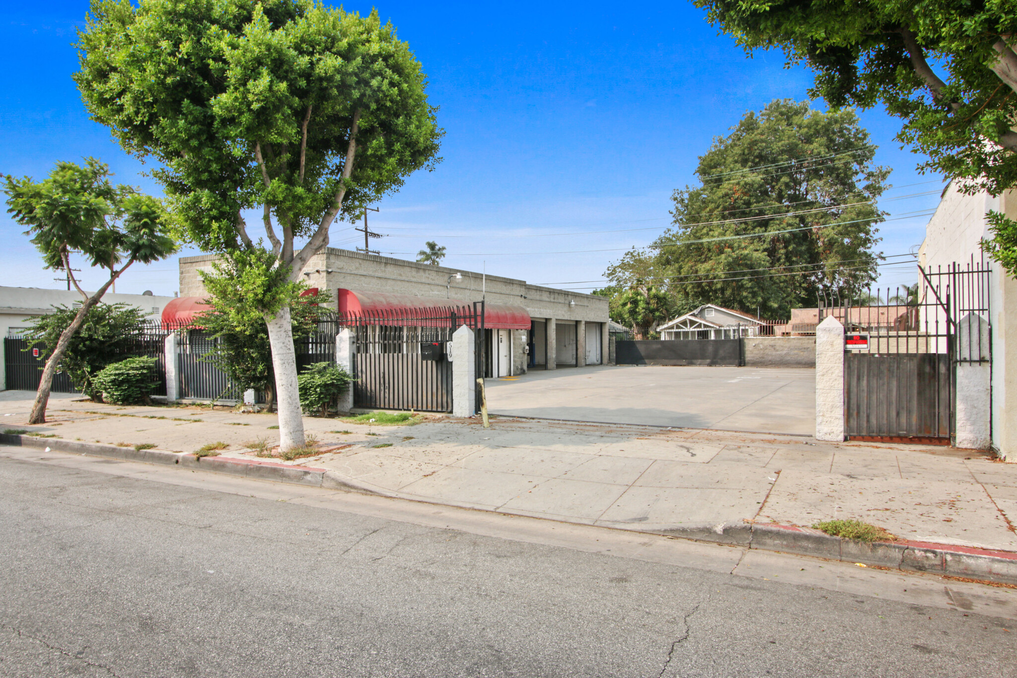 519 N Long Beach Blvd, Compton, CA 90221 - Retail for Sale | LoopNet.com