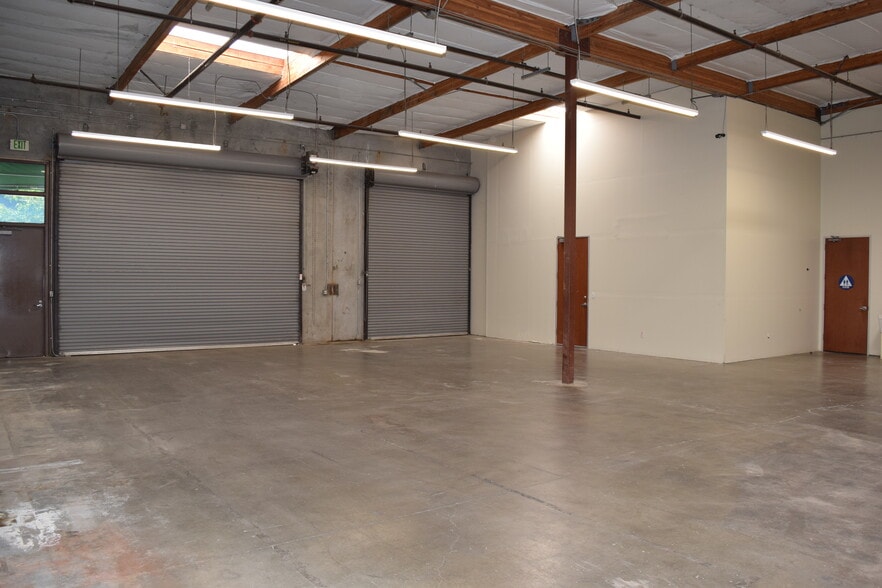 572 Martin Ave, Rohnert Park, CA for sale - Interior Photo - Image 2 of 15
