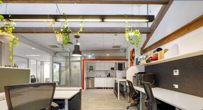 33 Longland St, NEWSTEAD for lease Interior Photo- Image 2 of 4