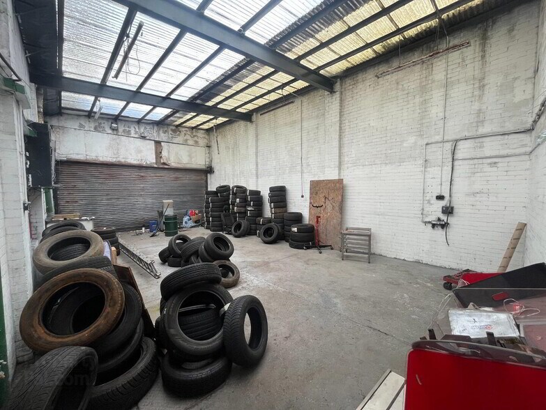 161-163 Clandeboye Rd, Bangor for lease - Interior Photo - Image 2 of 3