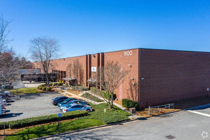 5100 W WT Harris Blvd, Charlotte, NC for lease - Building Photo - Image 2 of 6