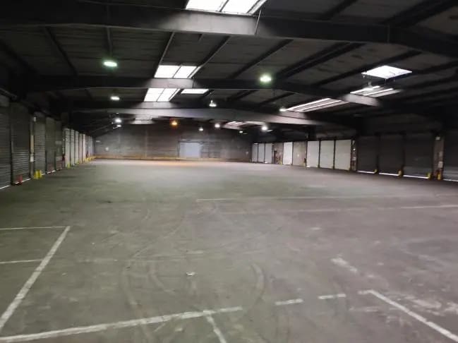 2 Place Du General De Gaulle, Rouen for lease - Interior Photo - Image 2 of 9