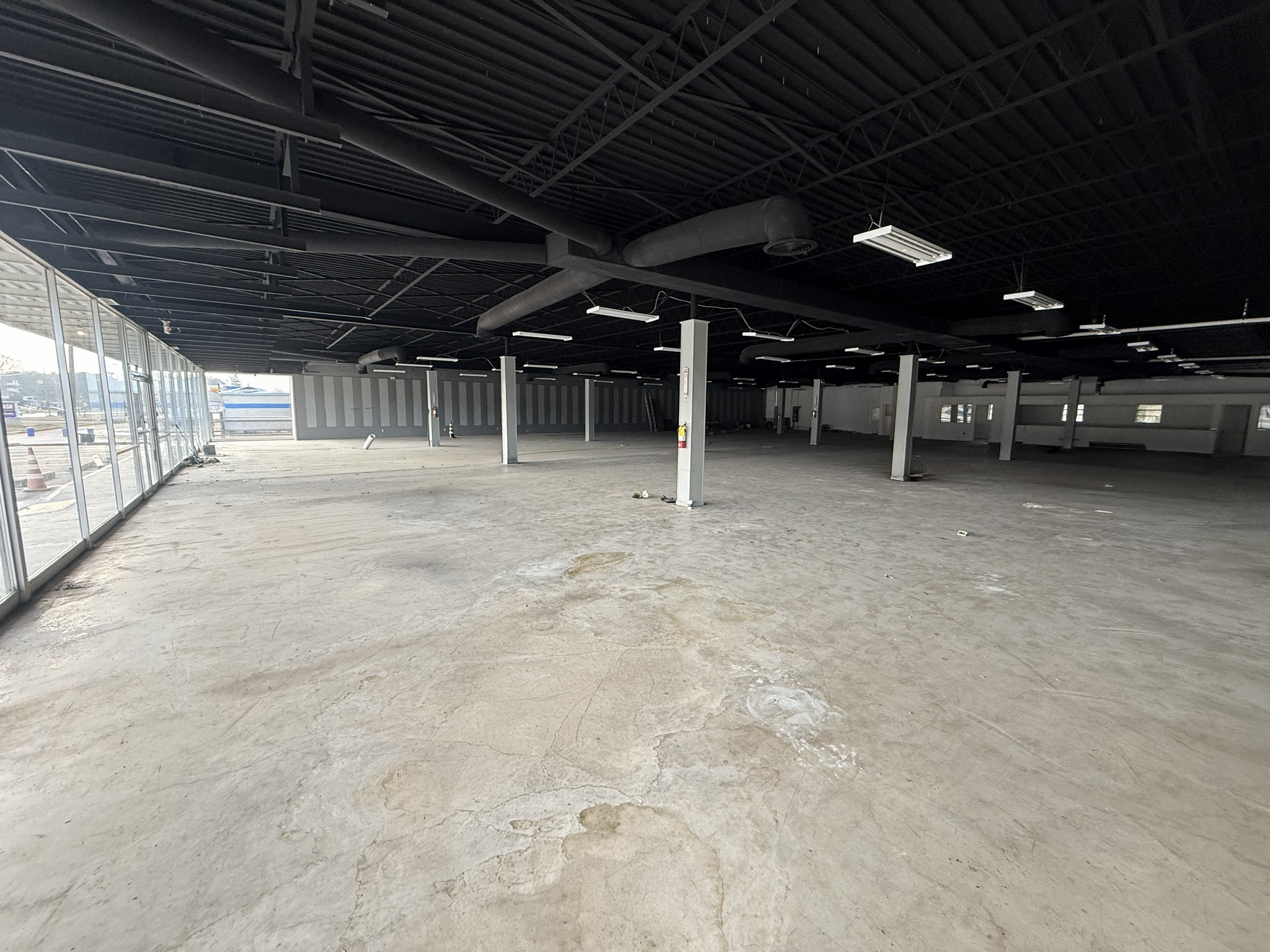 3376 S Cobb Dr SE, Smyrna, GA for lease Interior Photo- Image 1 of 9