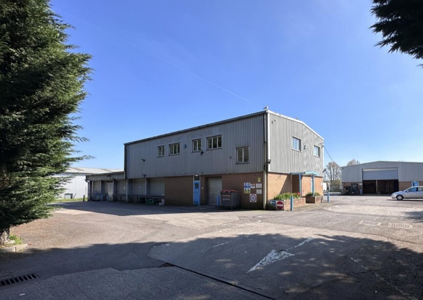 Merlin Rd, Yeovil, BA20 2GZ - Former Milk & More Premises | LoopNet