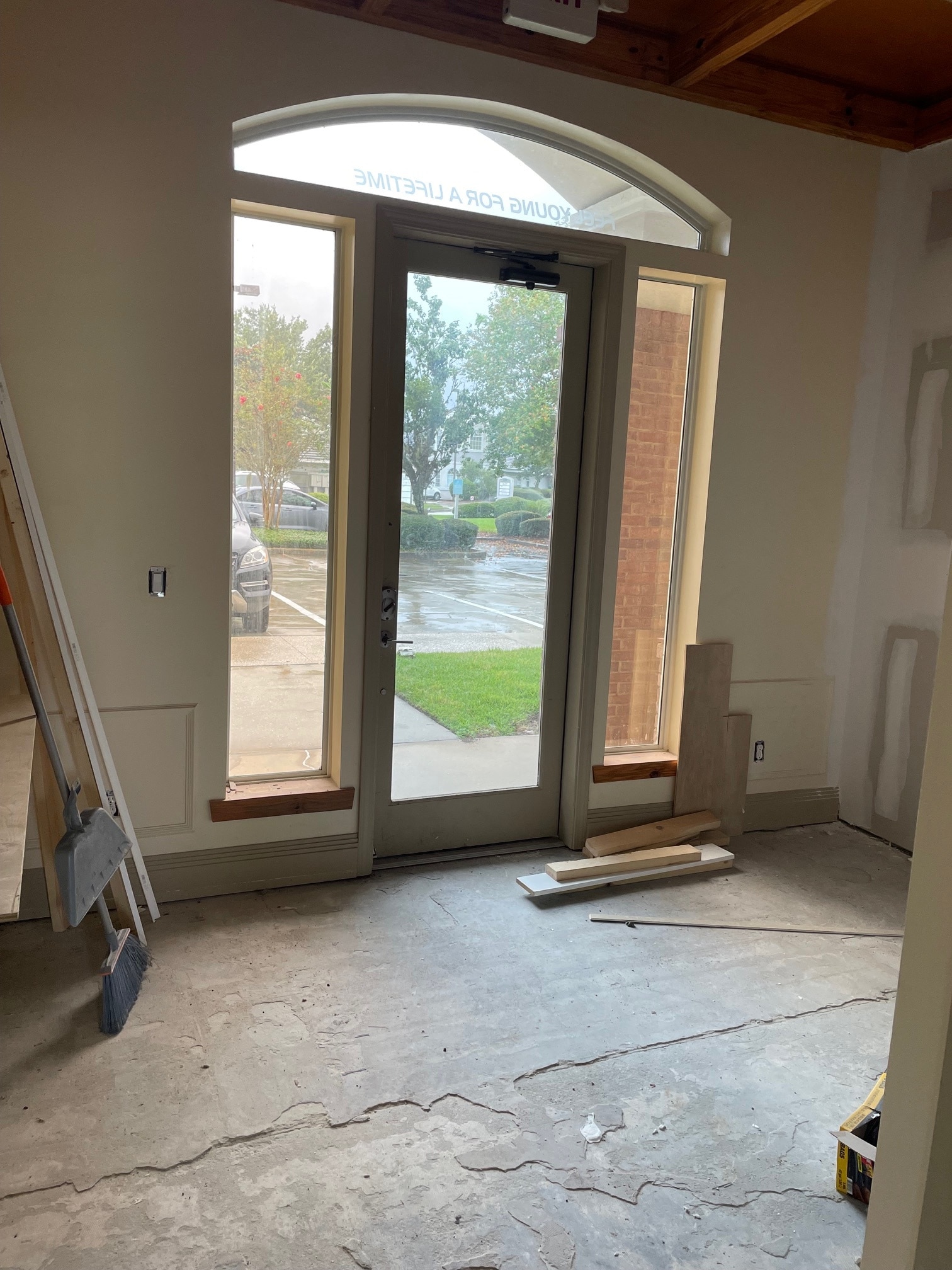 1520 Business Center Dr, Orange Park, FL for lease Interior Photo- Image 1 of 6