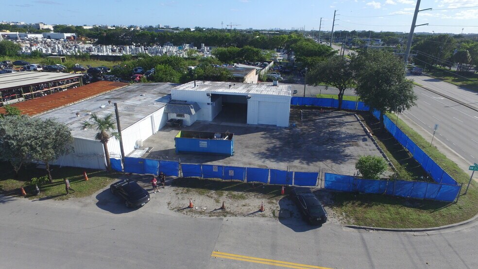 2090 Powerline Rd, Pompano Beach, FL for lease - Building Photo - Image 1 of 7