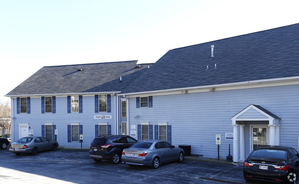 7800 Laurel Ave, Madeira, OH for lease - Building Photo - Image 2 of 16