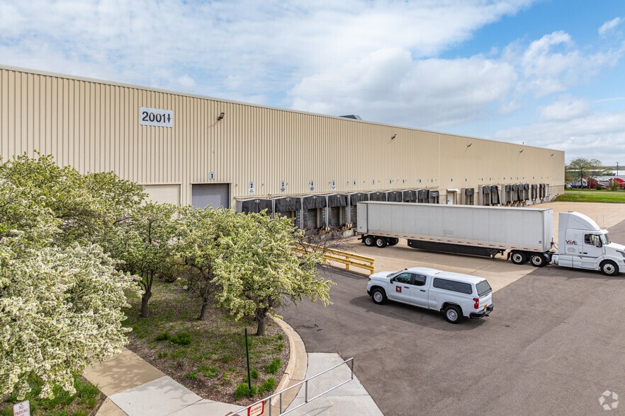 2001 Baseline Rd, Montgomery, IL for lease - Primary Photo - Image 1 of 5