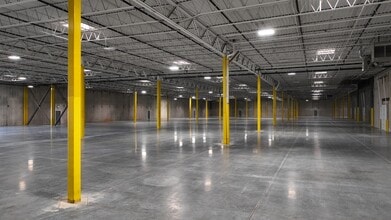 4161 E 96th St, Indianapolis, IN for lease Interior Photo- Image 2 of 4