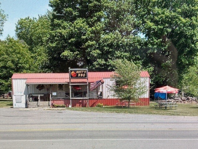 269-275 S Main St portfolio of 2 properties for sale on LoopNet.com - Building Photo - Image 3 of 7