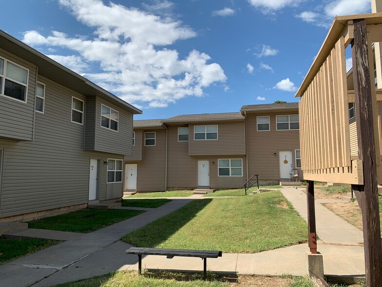 1610 Archer St, Concordia, KS for sale - Building Photo - Image 3 of 9