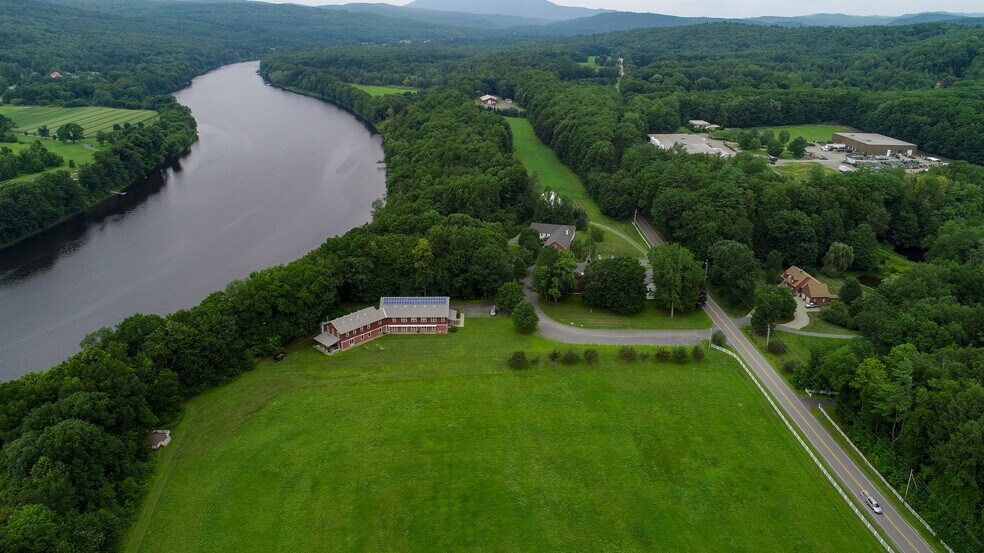 689 River Rd, Charlestown, NH for sale - Primary Photo - Image 1 of 1