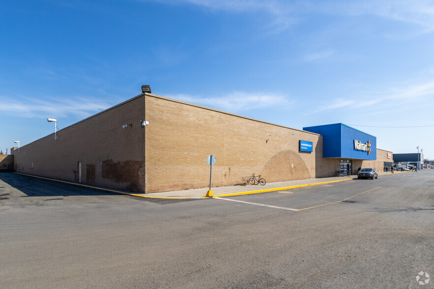 2877 Ch Chambly, Longueuil, QC for lease - Building Photo - Image 2 of 7