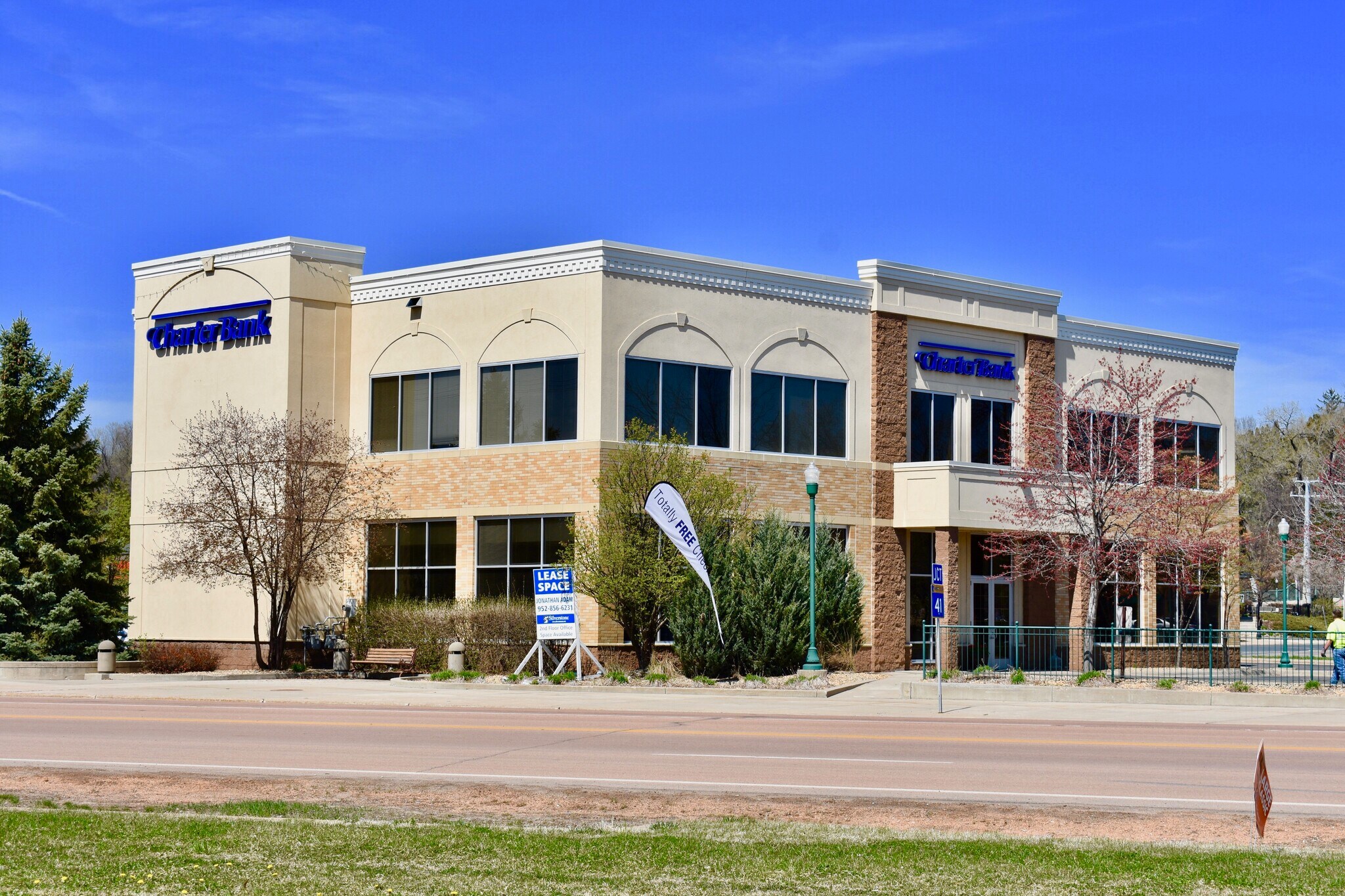 706 Walnut St N, Chaska, MN for sale Building Photo- Image 1 of 1