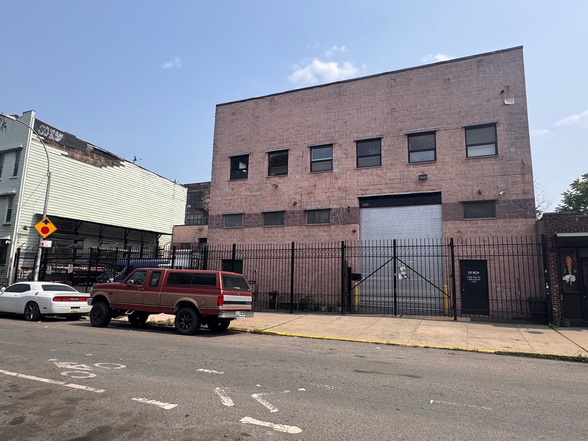 48 Grattan St, Brooklyn, NY for lease Building Photo- Image 1 of 4