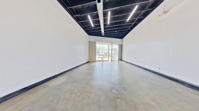 5011-5019 Lankershim Blvd, North Hollywood, CA for lease Interior Photo- Image 2 of 12