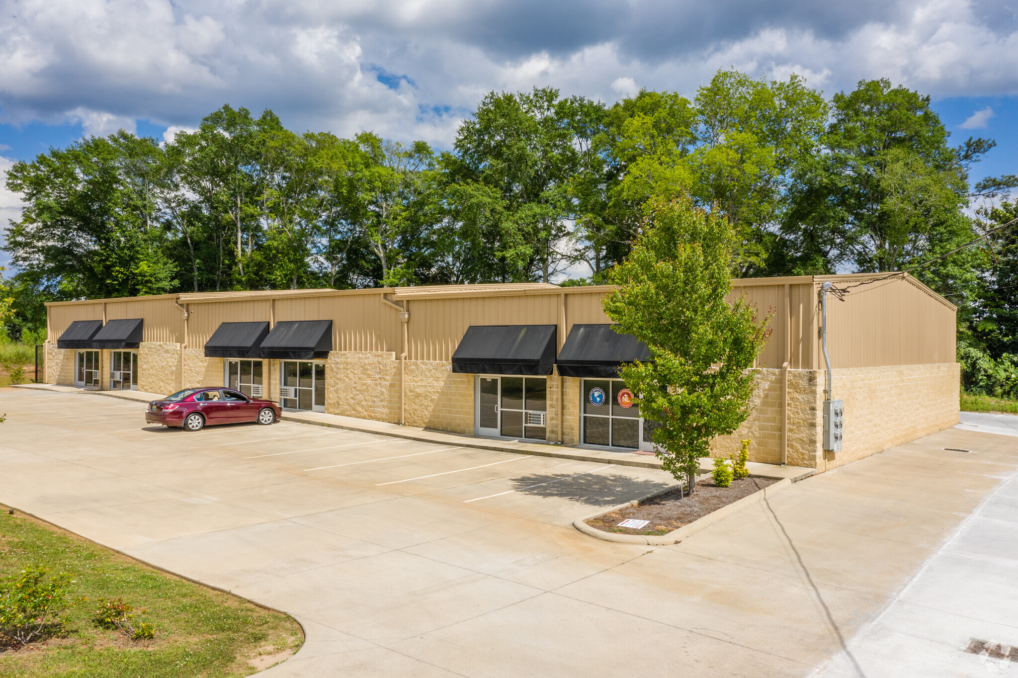 1325 Shannon Ct, Opelika, AL for sale Primary Photo- Image 1 of 15