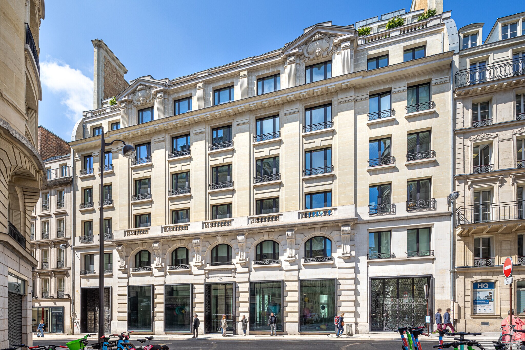 55 Rue D'Amsterdam, Paris for lease Primary Photo- Image 1 of 4
