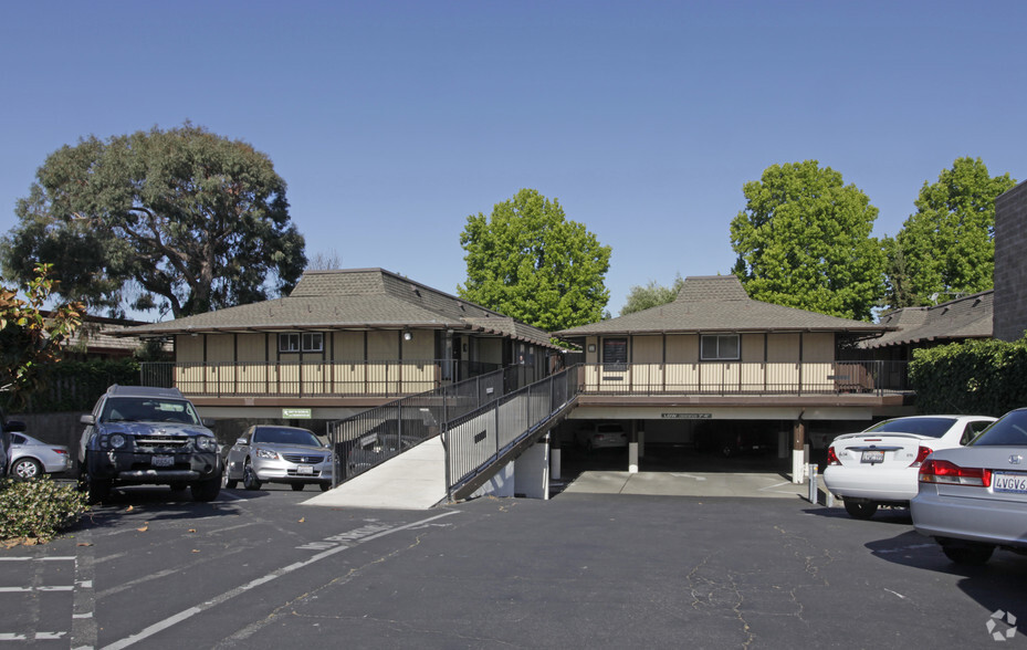 516 W Remington Dr, Sunnyvale, CA for lease - Building Photo - Image 2 of 5