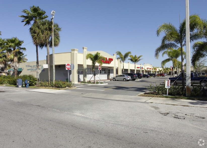 6500 W 4TH Ave, Hialeah, FL for lease - Building Photo - Image 3 of 6