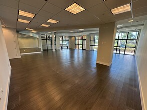 4900 S University Dr, Davie, FL for lease Interior Photo- Image 2 of 8