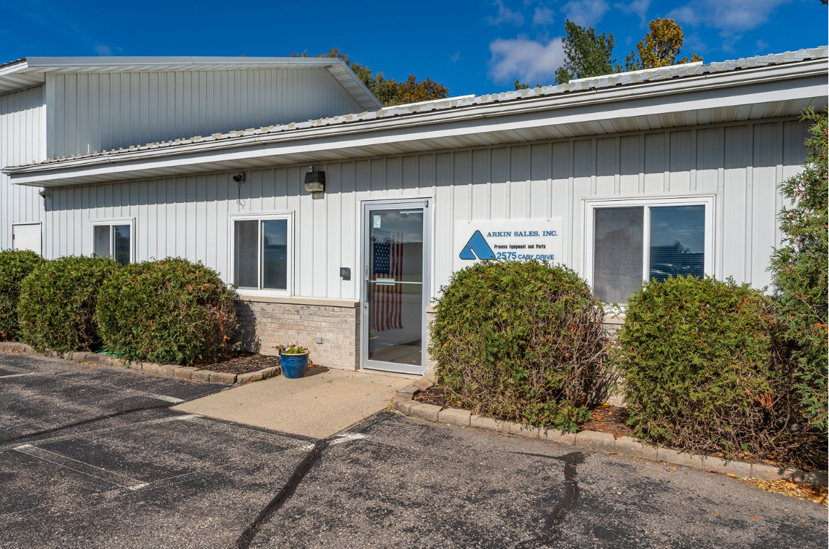 2575 Cady Dr, Reedsburg, WI for sale Primary Photo- Image 1 of 1