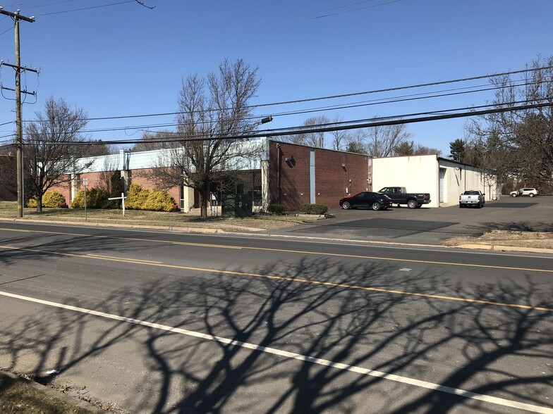 1085 Industrial Blvd, Southampton, PA for sale - Primary Photo - Image 1 of 23