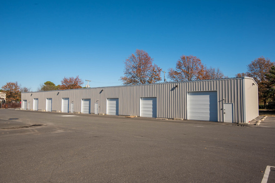 999 Airport Rd, Lakewood, NJ for lease - Building Photo - Image 2 of 5