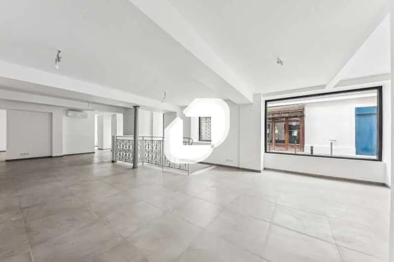 67 Rue De Charenton, Paris for lease - Building Photo - Image 1 of 16