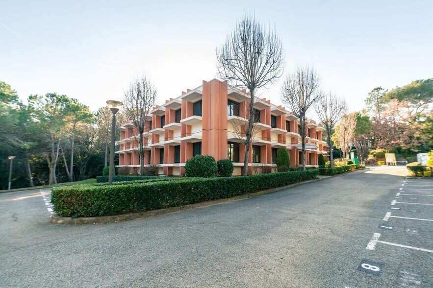 1360 Route Des Dolines, Valbonne for lease - Building Photo - Image 3 of 9