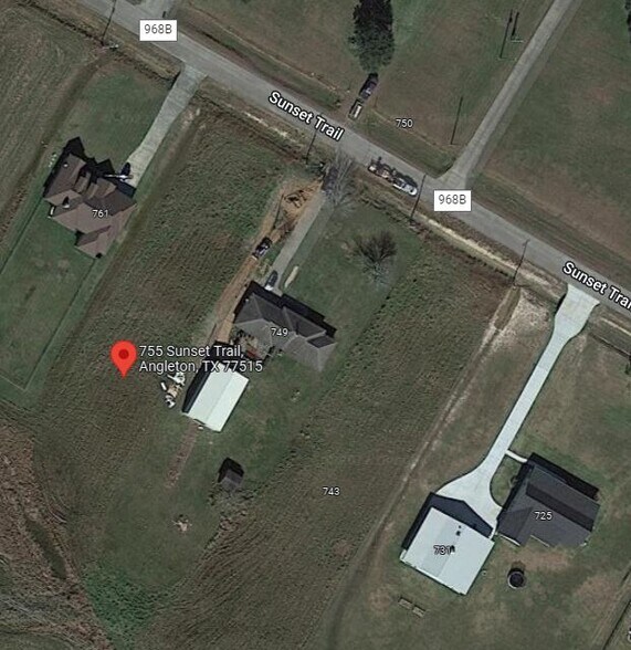 Sunset Trail, Angleton, TX 77515