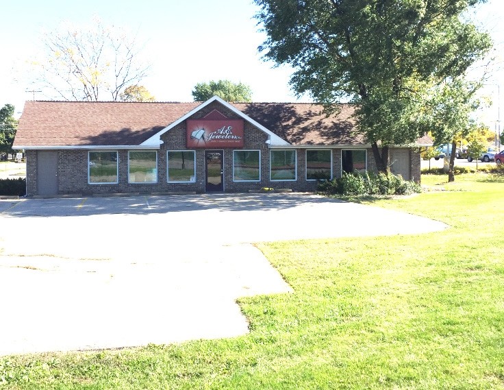 1755 W 7th Ave, Oshkosh, WI for sale - Primary Photo - Image 1 of 1