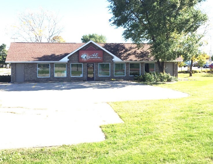 1755 W 7th Ave, Oshkosh, WI for sale Primary Photo- Image 1 of 1