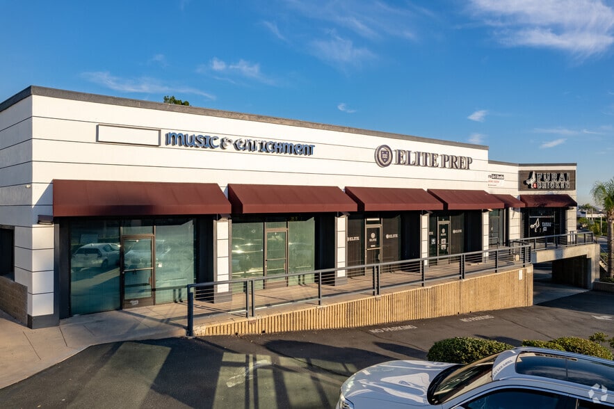 3115 Foothill Blvd, La Crescenta, CA for lease - Primary Photo - Image 1 of 9