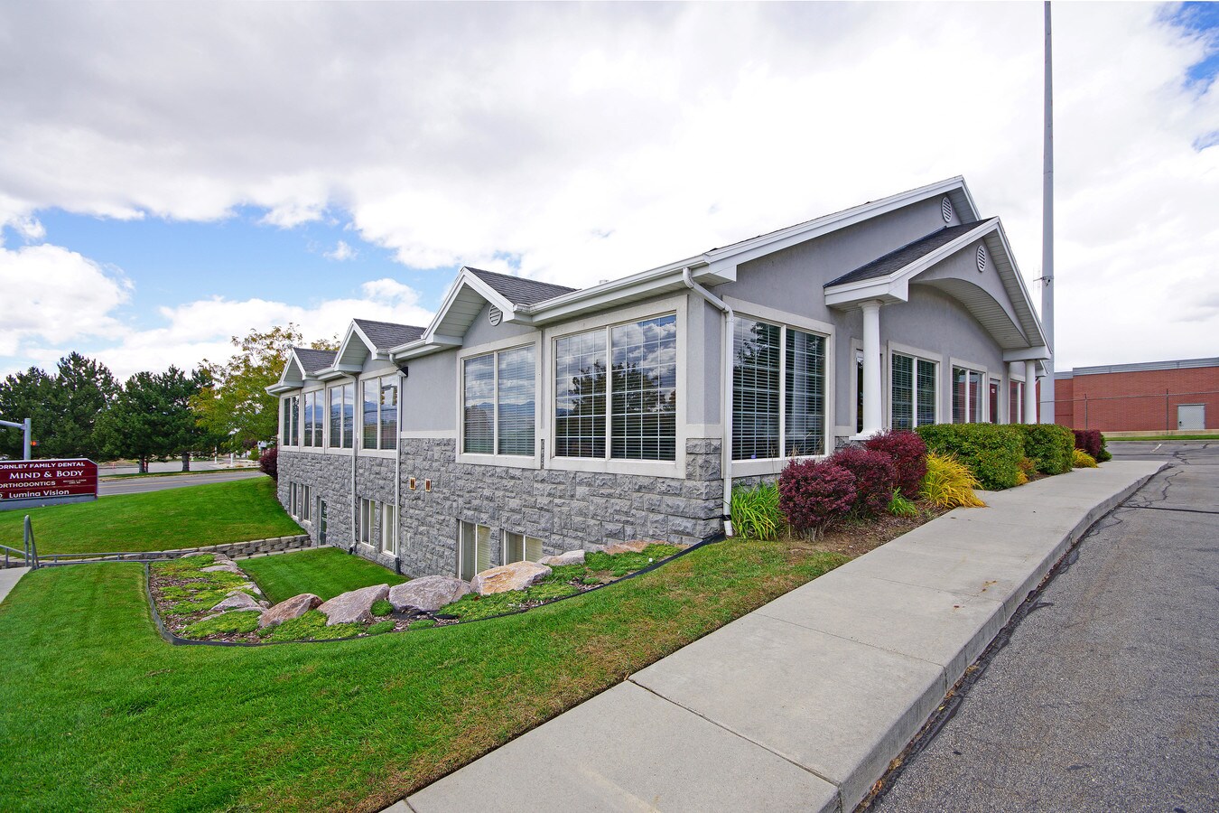 1025 E 11400 S, Sandy, UT 84094