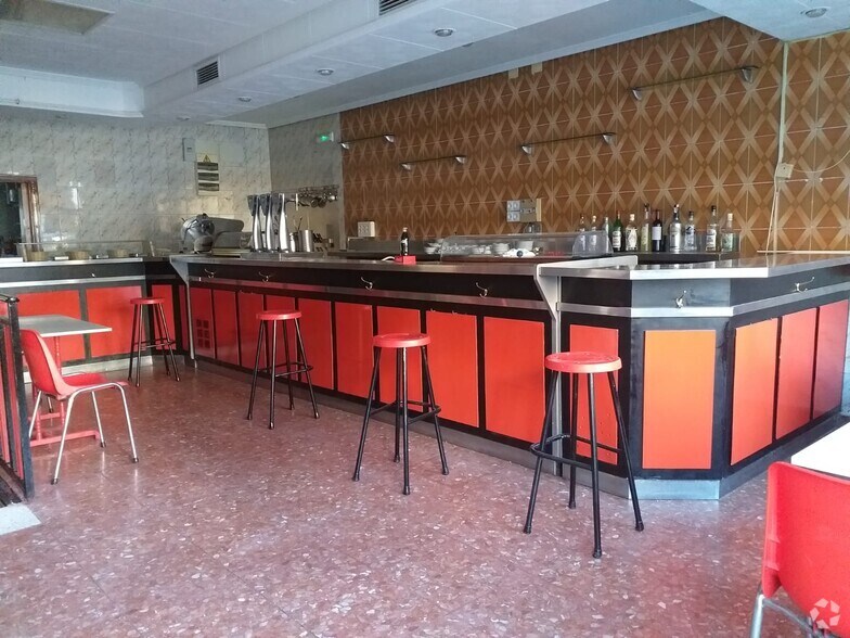 Plaza Coronación, 13, Pozuelo de Alarcón, Madrid for sale - Interior Photo - Image 1 of 1