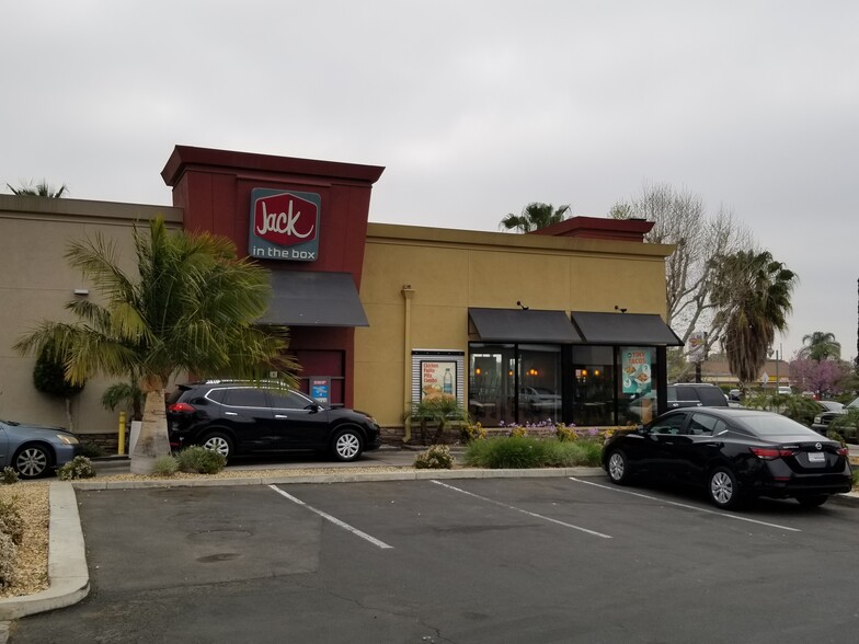 4652-4822 La Sierra Ave, Riverside, CA for lease - Building Photo - Image 2 of 19