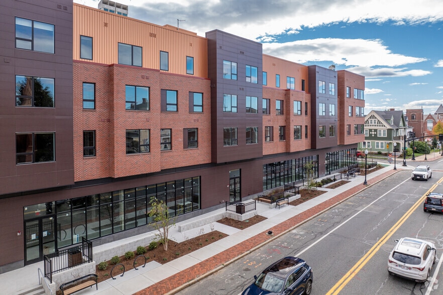 45 E Central St, Natick, MA for lease - Building Photo - Image 3 of 7