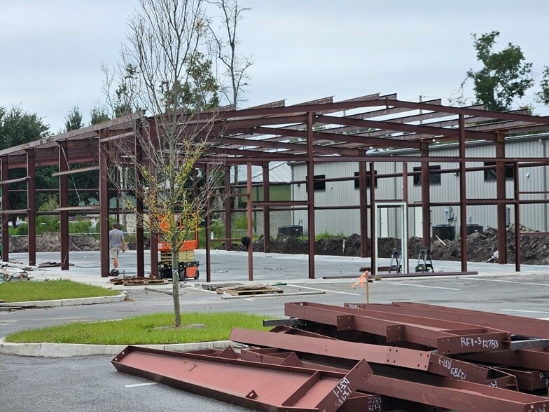 169 College Dr, Orange Park, FL for sale - Building Photo - Image 2 of 7