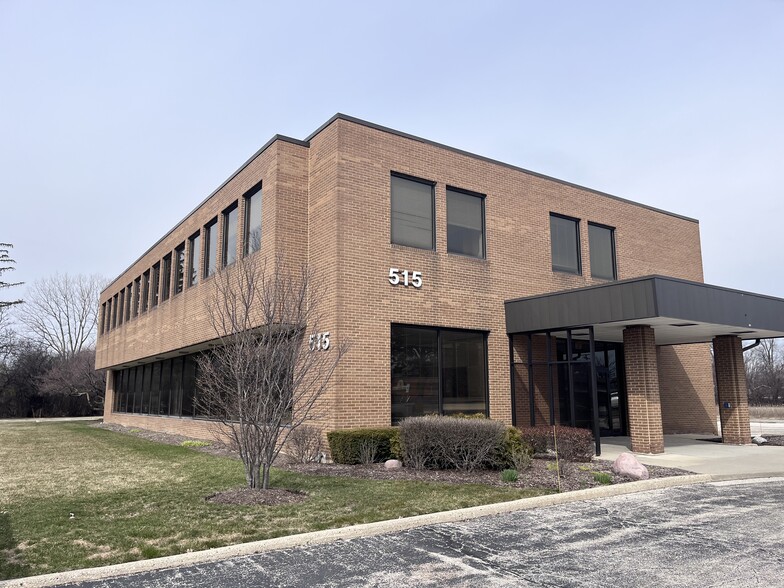 515 W Irving Park Rd, Itasca, IL for lease - Primary Photo - Image 1 of 2