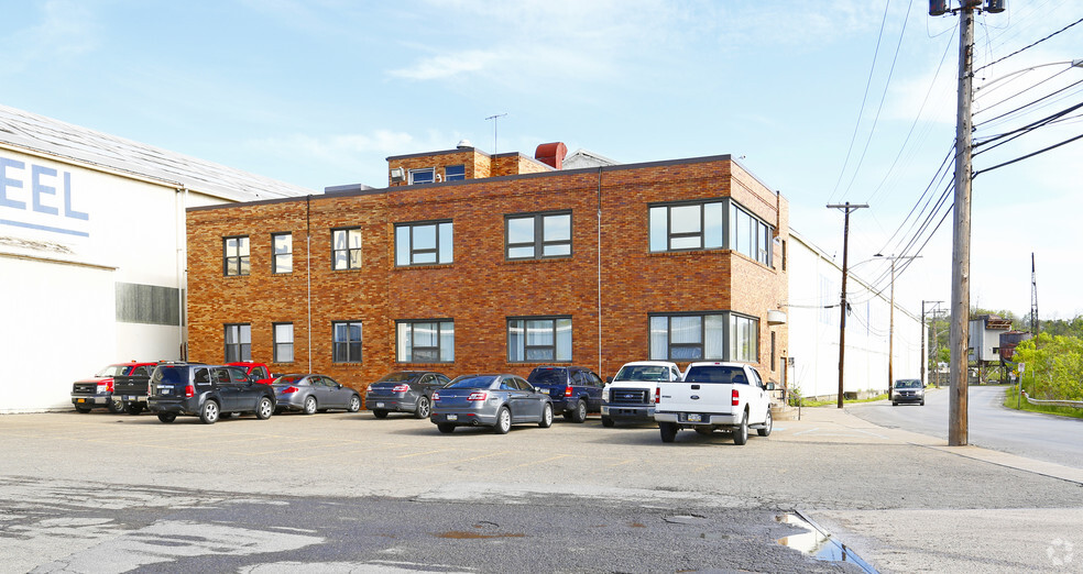 4 River Rd, Mckees Rocks, PA for lease - Primary Photo - Image 1 of 8