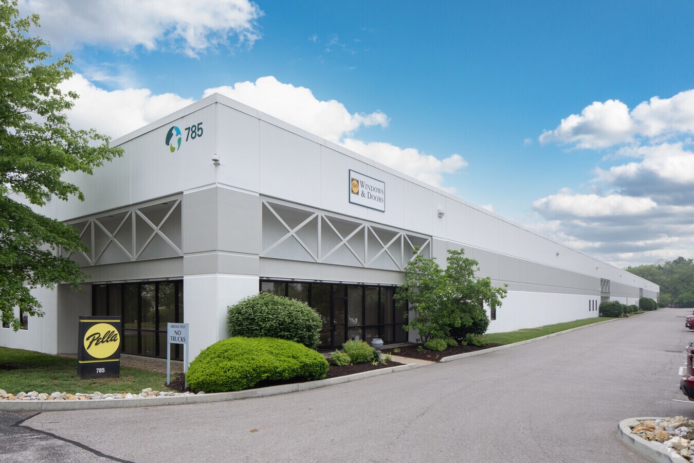 785 Lindbergh Ct, Hebron, KY 41048