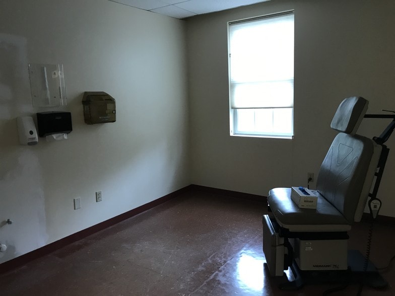 275 N Middletown Rd, Pearl River, NY for sale - Building Photo - Image 1 of 1