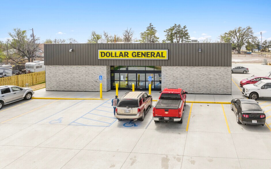 507 W Railroad St, Bucklin, KS 67834 Dollar General