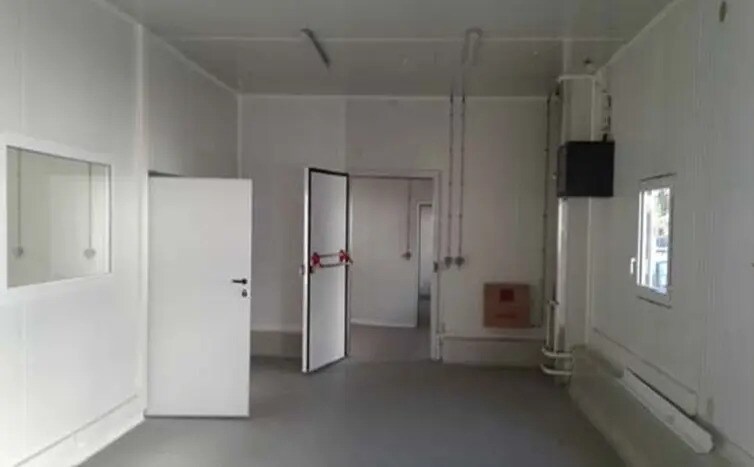 Flex in Rouen for lease Interior Photo- Image 1 of 3