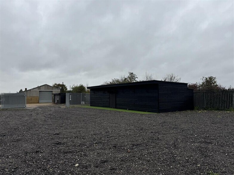 1 London Rd, Teynham for lease - Building Photo - Image 3 of 13