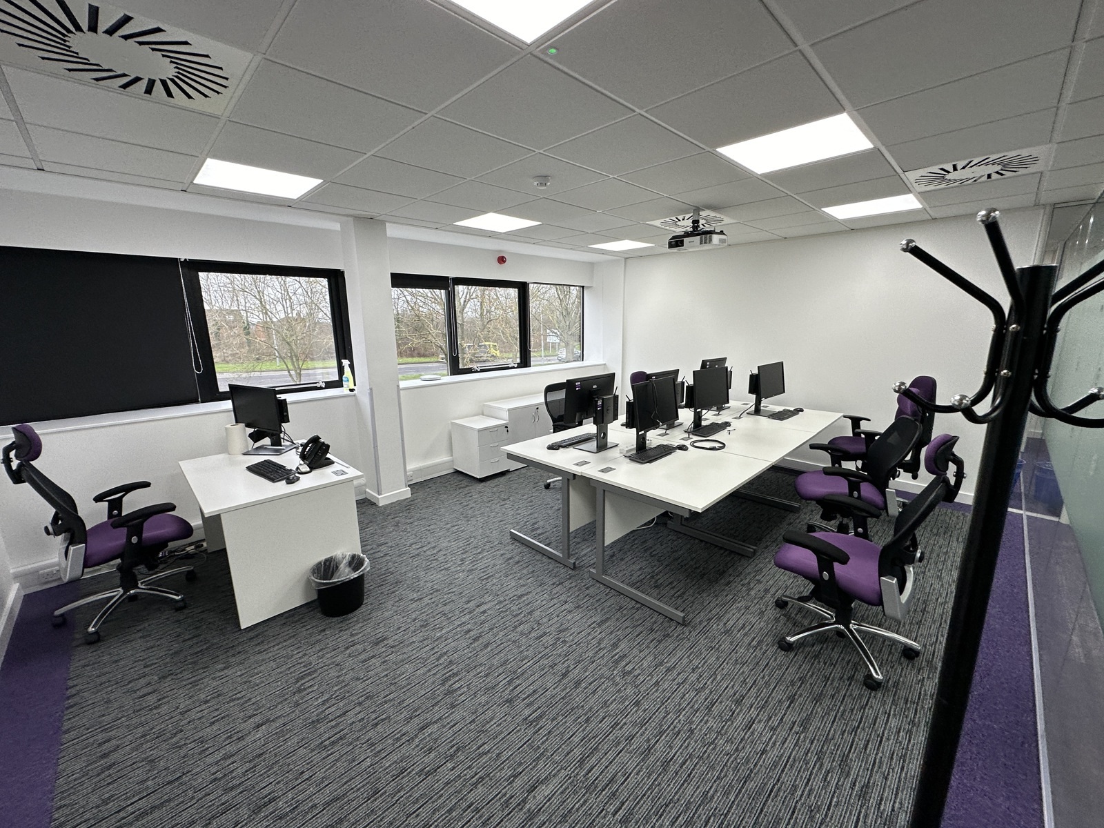 Breckland, Milton Keynes for lease Interior Photo- Image 1 of 1