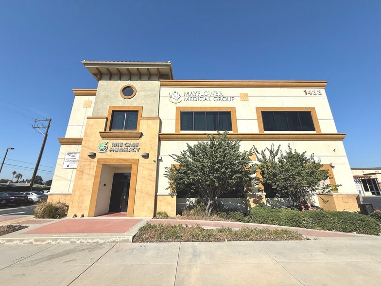 1433 N Hollenbeck Ave, Covina, CA for lease - Building Photo - Image 2 of 13