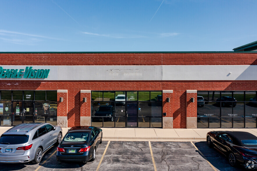 1749 S Randall Rd, Geneva, IL for lease - Building Photo - Image 3 of 4